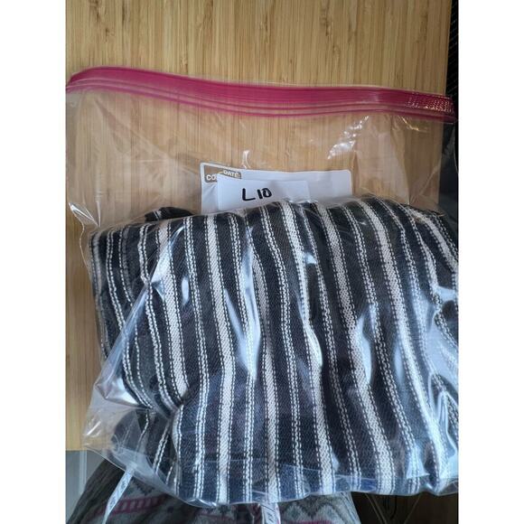 Le-La Vertical Stripe Knit Long Sleeve Top Black White Lagenlook Artsy Women's M - Picture 12 of 12